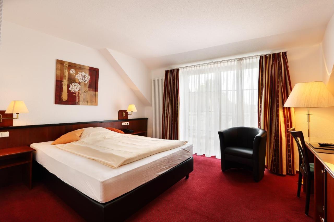 Hotel Freihof Hiddenhausen Екстериор снимка