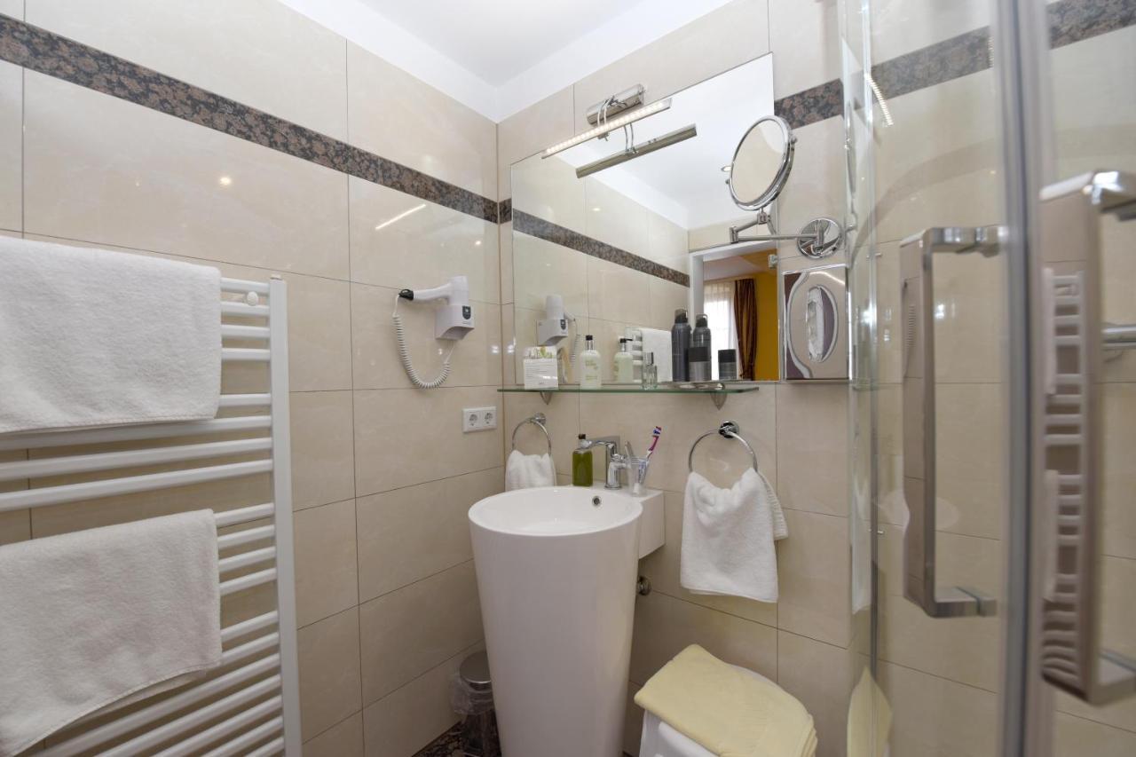 Hotel Freihof Hiddenhausen Екстериор снимка